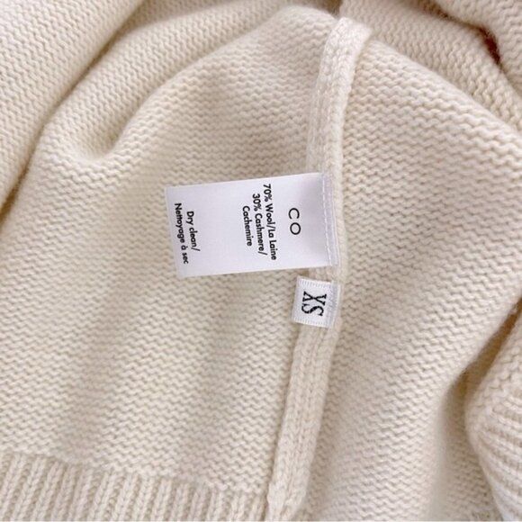 🎥 Guilty Party TV Show CO Essential Wool and Cashmere Blend Turtleneck Sweater - Picture 4 of 6